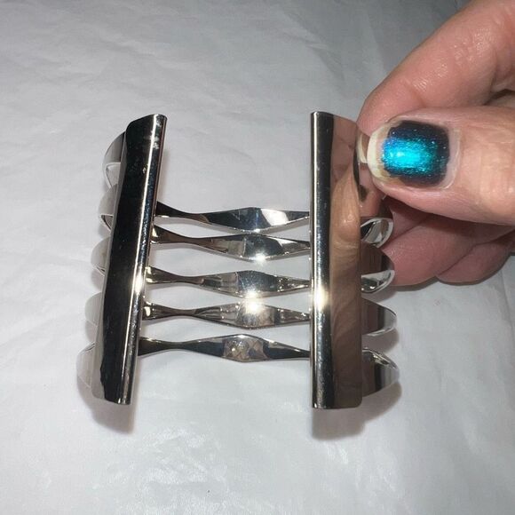 G by Gennaro Silver Tone Abstract Modern Cuff Bracelet - Picture 4 of 7